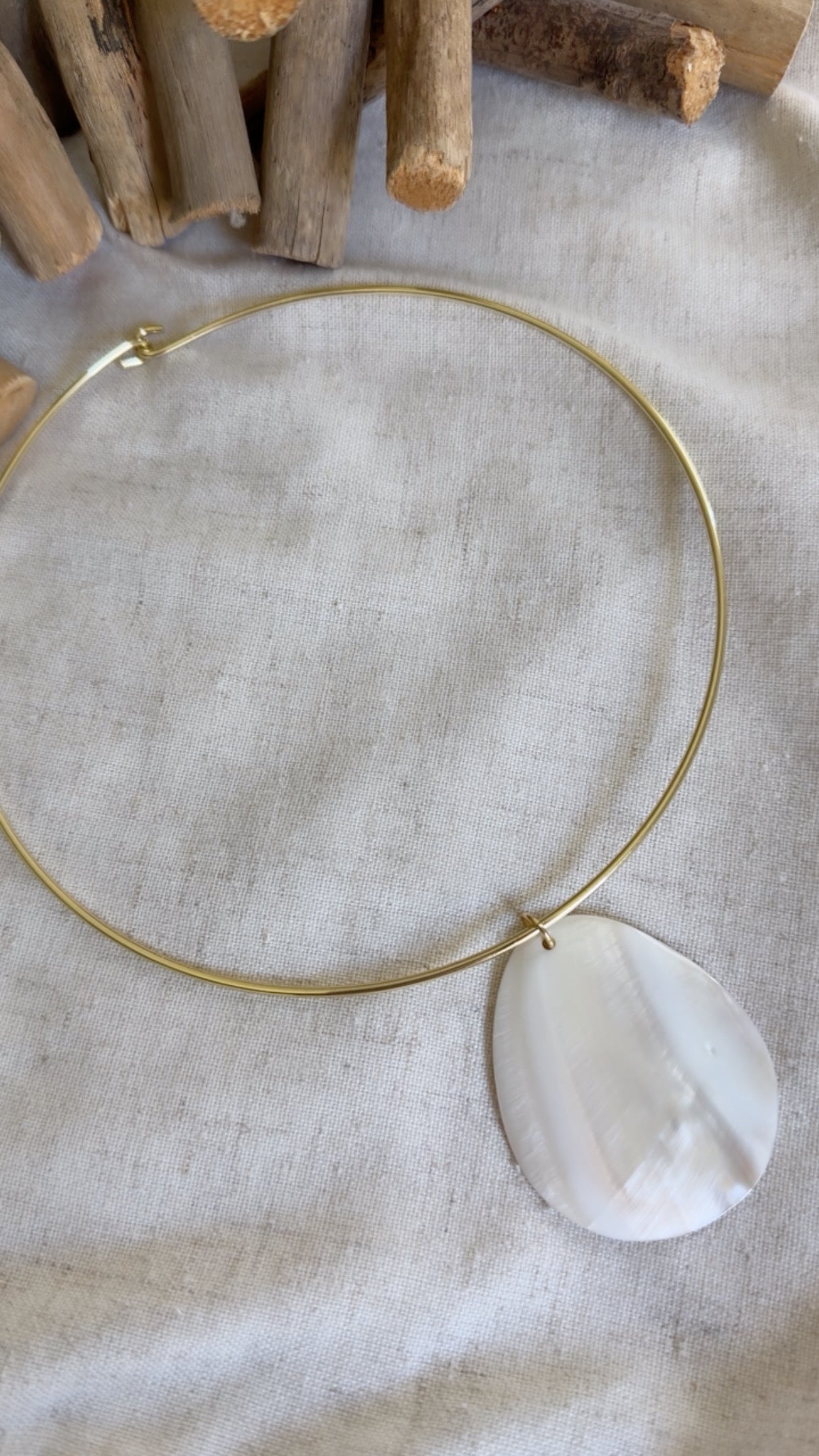 Shell Gold Collar Necklace