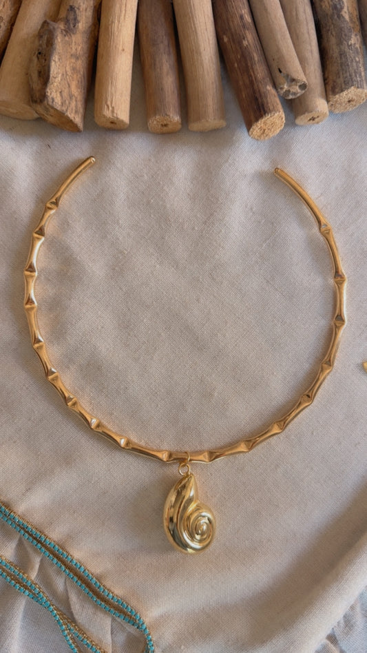 Golden Shell Necklace