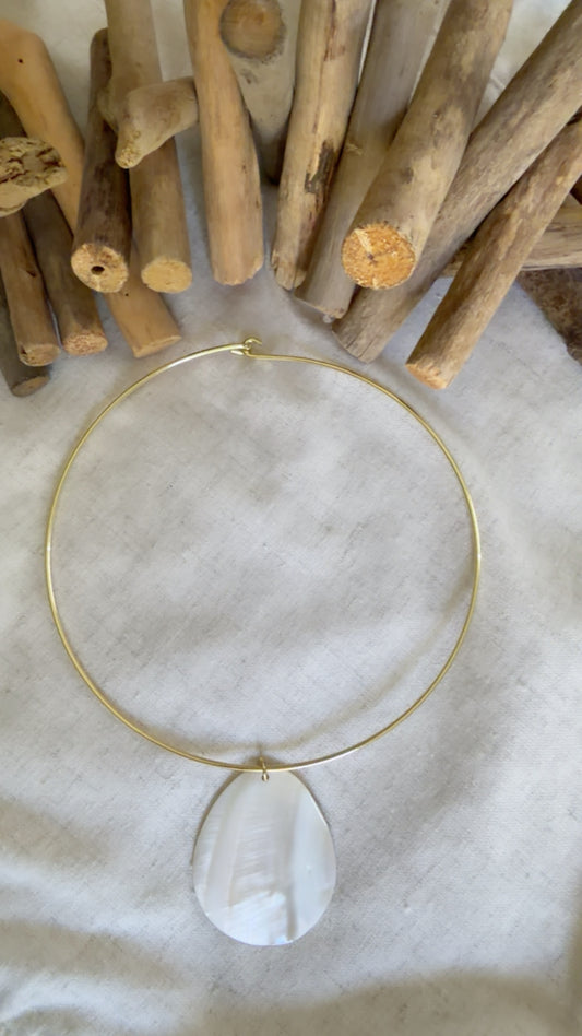 Shell Gold Collar Necklace