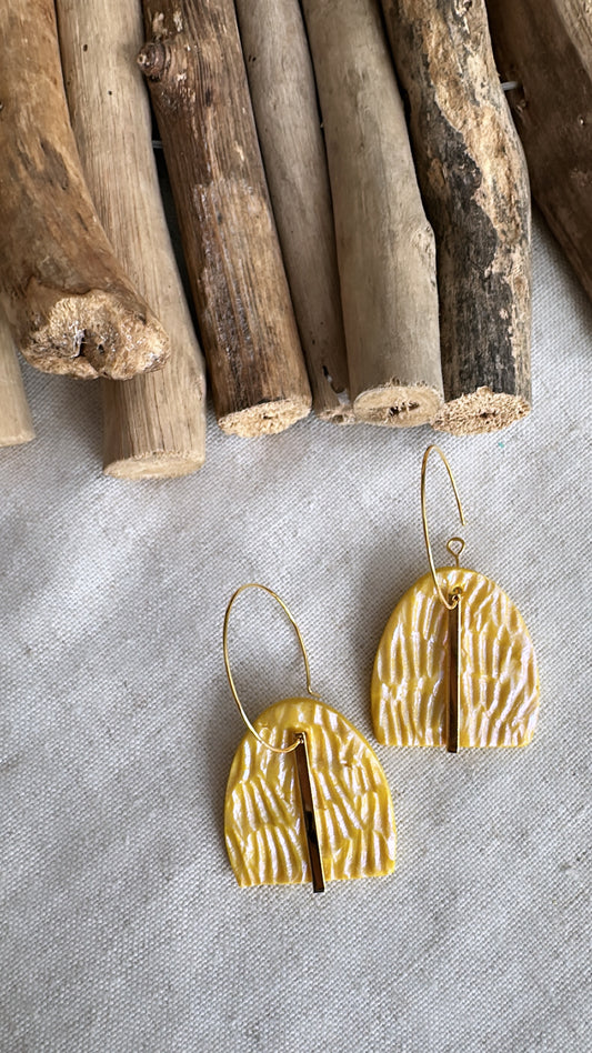 The Sunshine Collection - Mini Cabo Arch Gold Bar - Clay Earrings