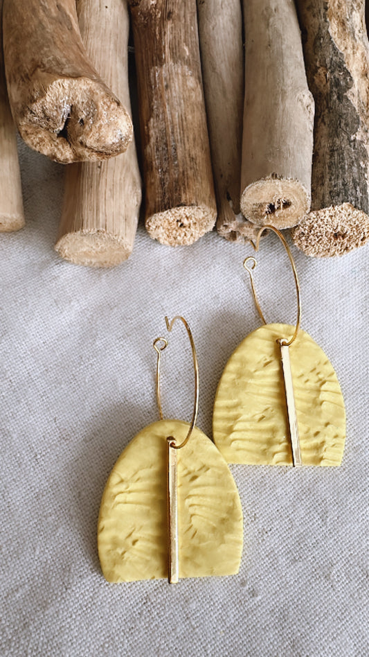 The Sunshine Collection - Mini Cabo Arch Gold Bar - Clay Earrings